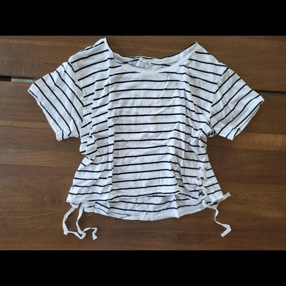 T-shirt - Picture 3 of 4